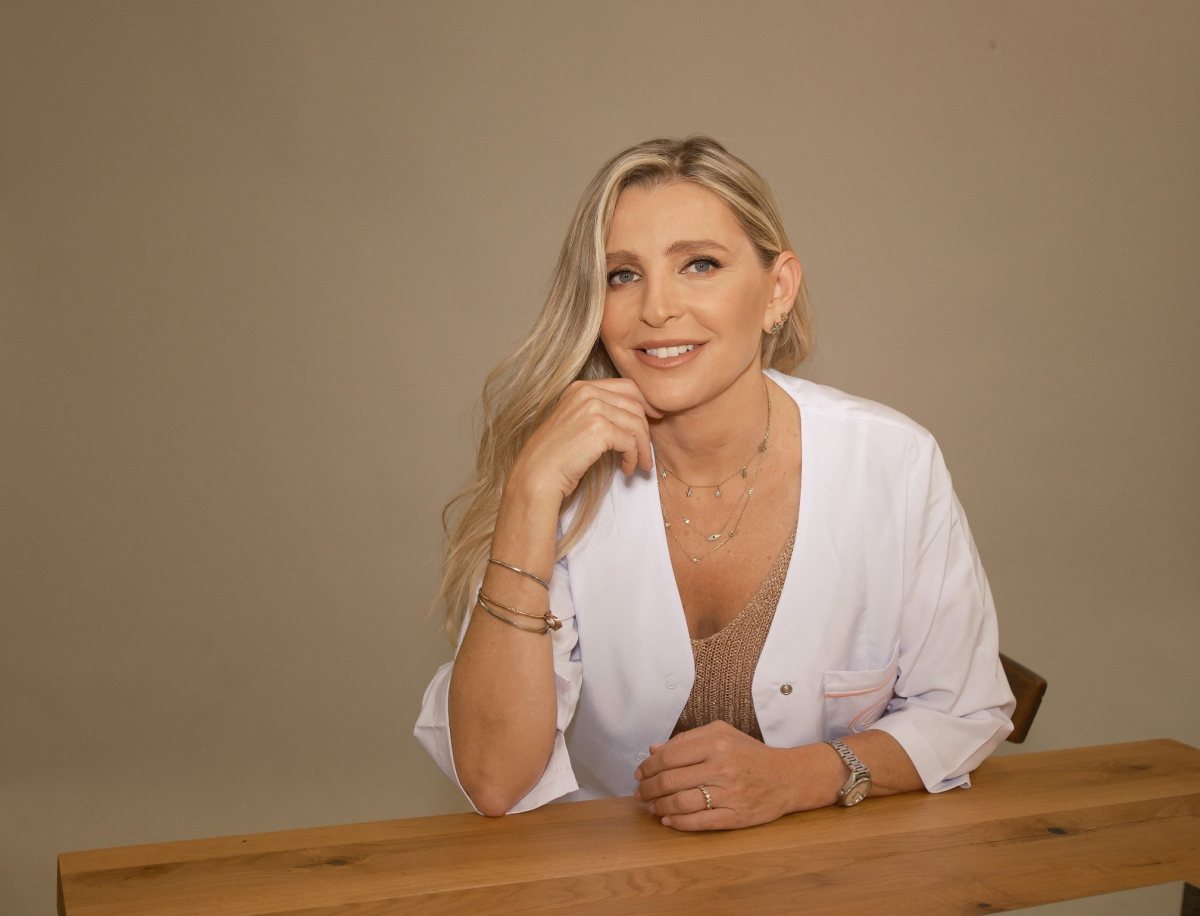 דר להבית אקרמן מומחית לרפואת עור צילום אלון שפרנסקי 