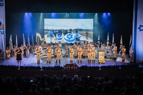 אלה מאירוביץ'