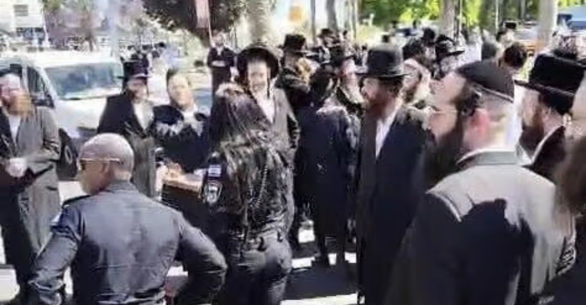 הפגנות חרדים בקרית גת (פרסום על פי סעיף 27 א חוק זכויות יוצרים)