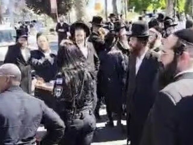 הפגנות חרדים בקרית גת (פרסום על פי סעיף 27 א חוק זכויות יוצרים)