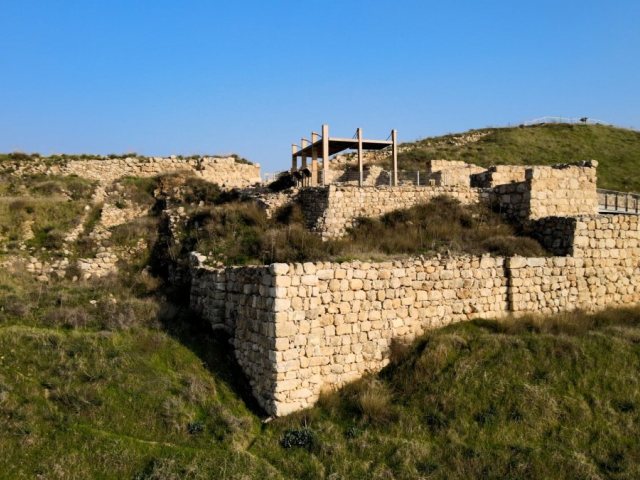 מבט כללי אל תל לכיש, צילום: דניאל אסולין.